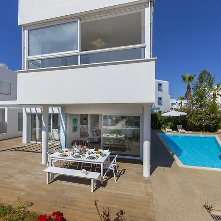 Oceania Villa