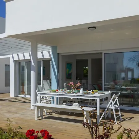 Oceania Villa *